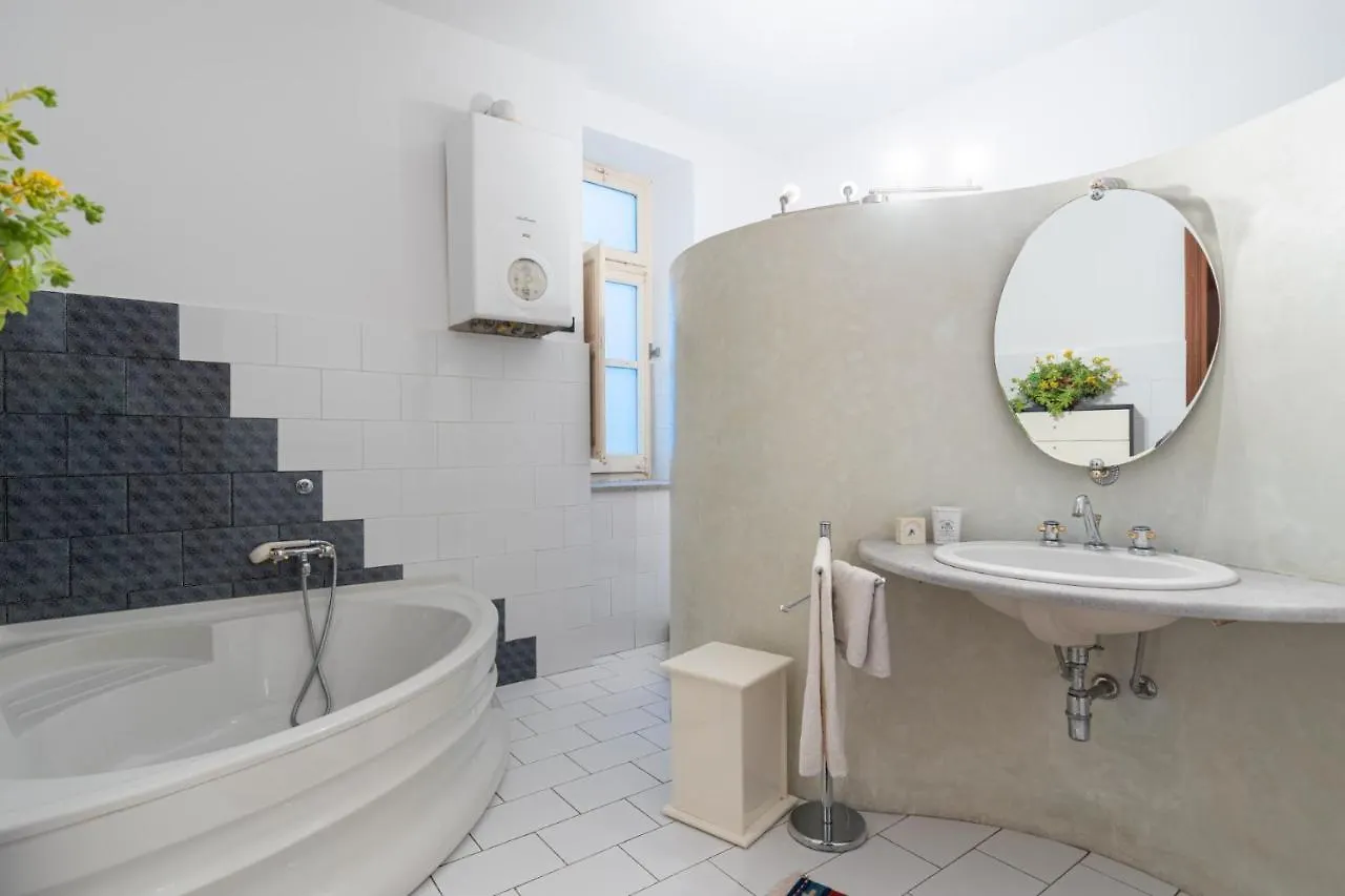 Palazzo Damiani Apartment By Domusicily Palermo